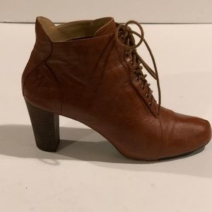 Nine West Size 9.5 MW, Brown Leather Boot